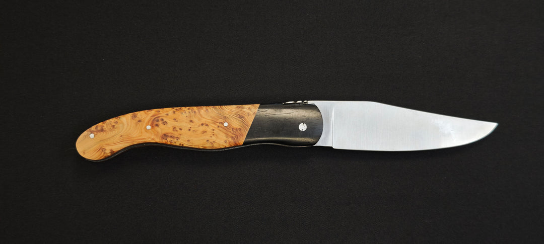 Le Fidèle Laguiole jagt Ebenholz, Wacholder