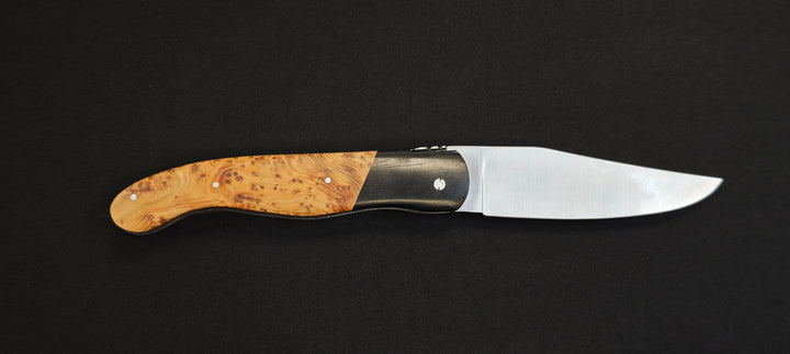 Le Fidèle Laguiole jagt Ebenholz, Wacholder