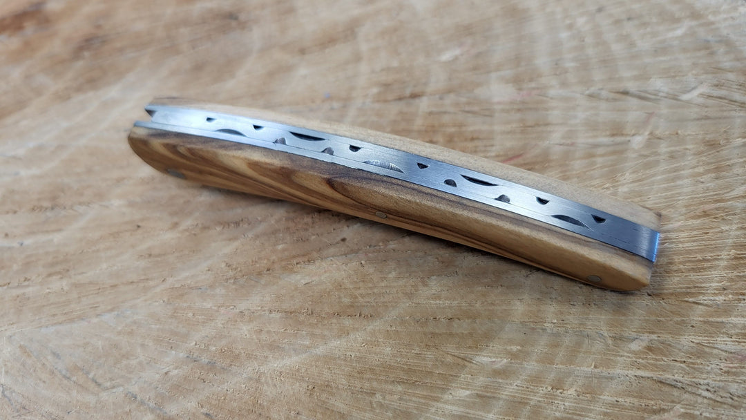 Le Thiers par le Fidèle - Bois d’Olivier - Ressort Guilloché - Lame 8cm - Coutellerie Marcin