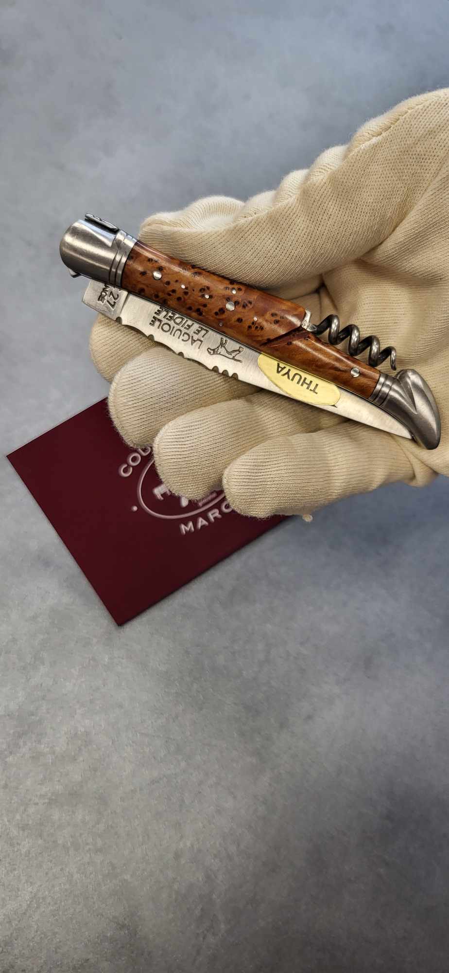 Le Fidèle Laguiole Bois de Thuya - Coutellerie Marcin