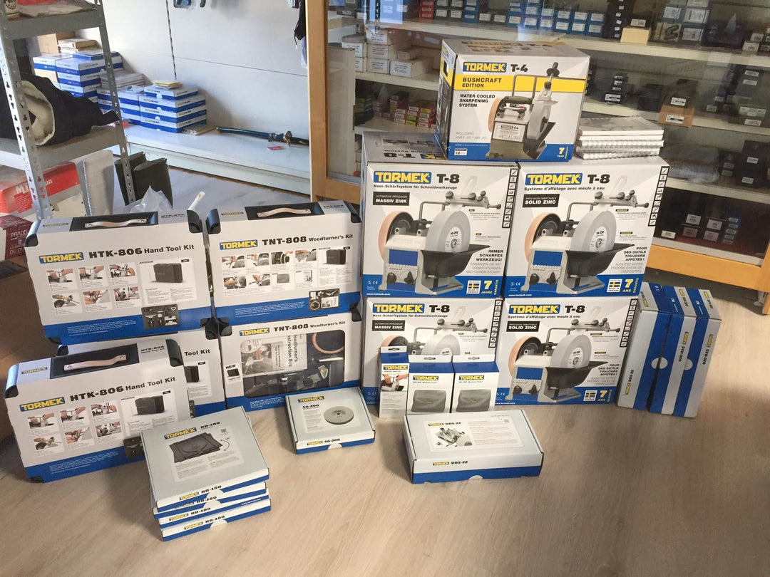Photo de différents emballages et produits de la marque Tormek
