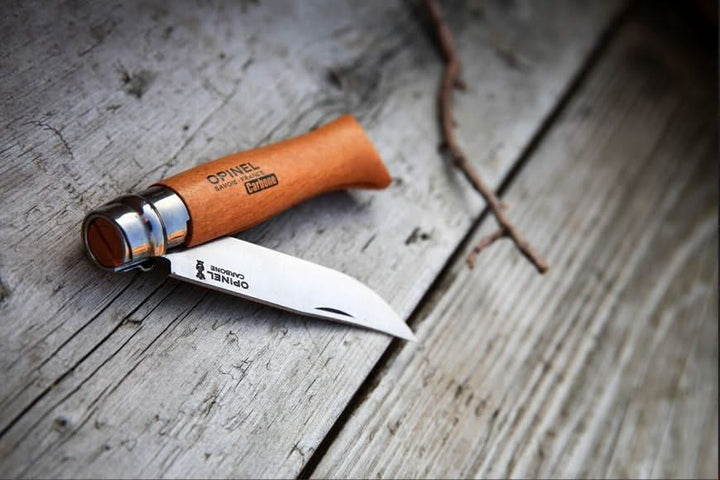 Opinel N°08 Carbone -