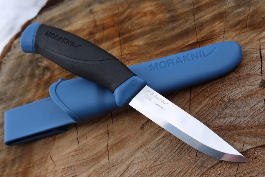 Mora 13089 Companion Navy Blue Inox Epaisseur lame 2,5 mm -