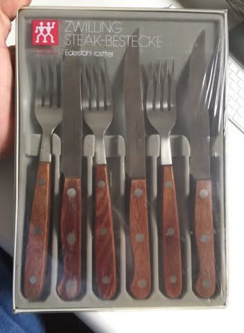 Henkels Set 4 couteaux à steak + fourchettes Neuf avec emballage défraichit -