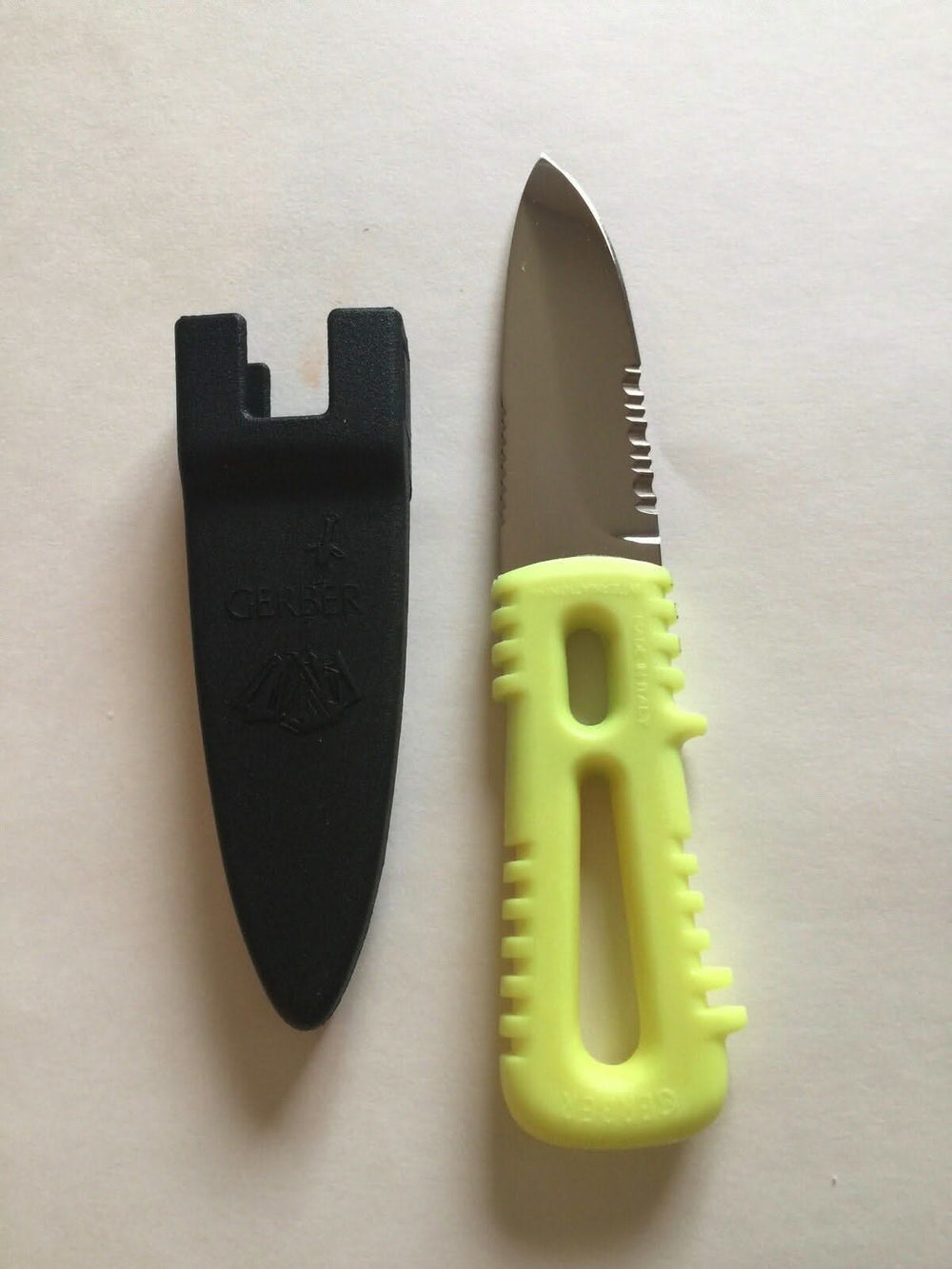 Gerber COUTEAU DE PLONGÉE GERBER  JAUNE 05743 -