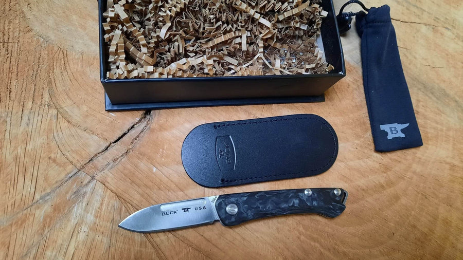 Buck 250CFSLE Saunter Marbled Carbon fibre Edition limitée -