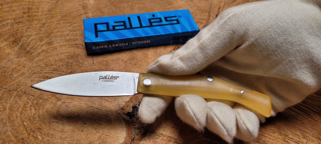 Palles , pliant lame de 8 cm en carbone -