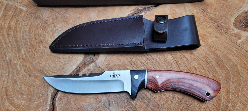 Third Couteau de chasse avec manche en Pakka -