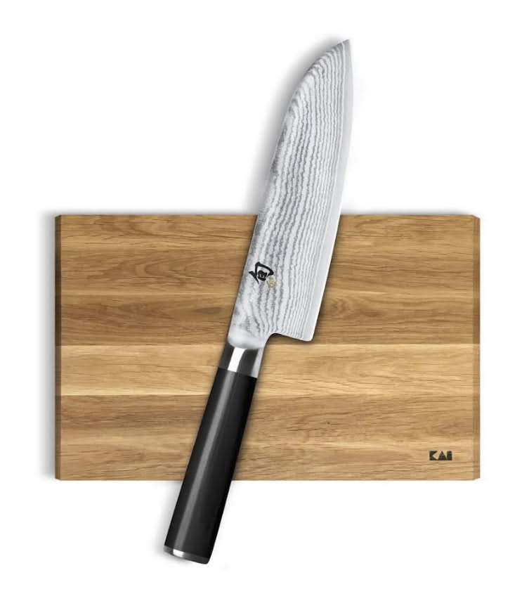 Kai DM-0702 + Planche Couteau Santoku Shun Classic Lame de 18 cm Damas -