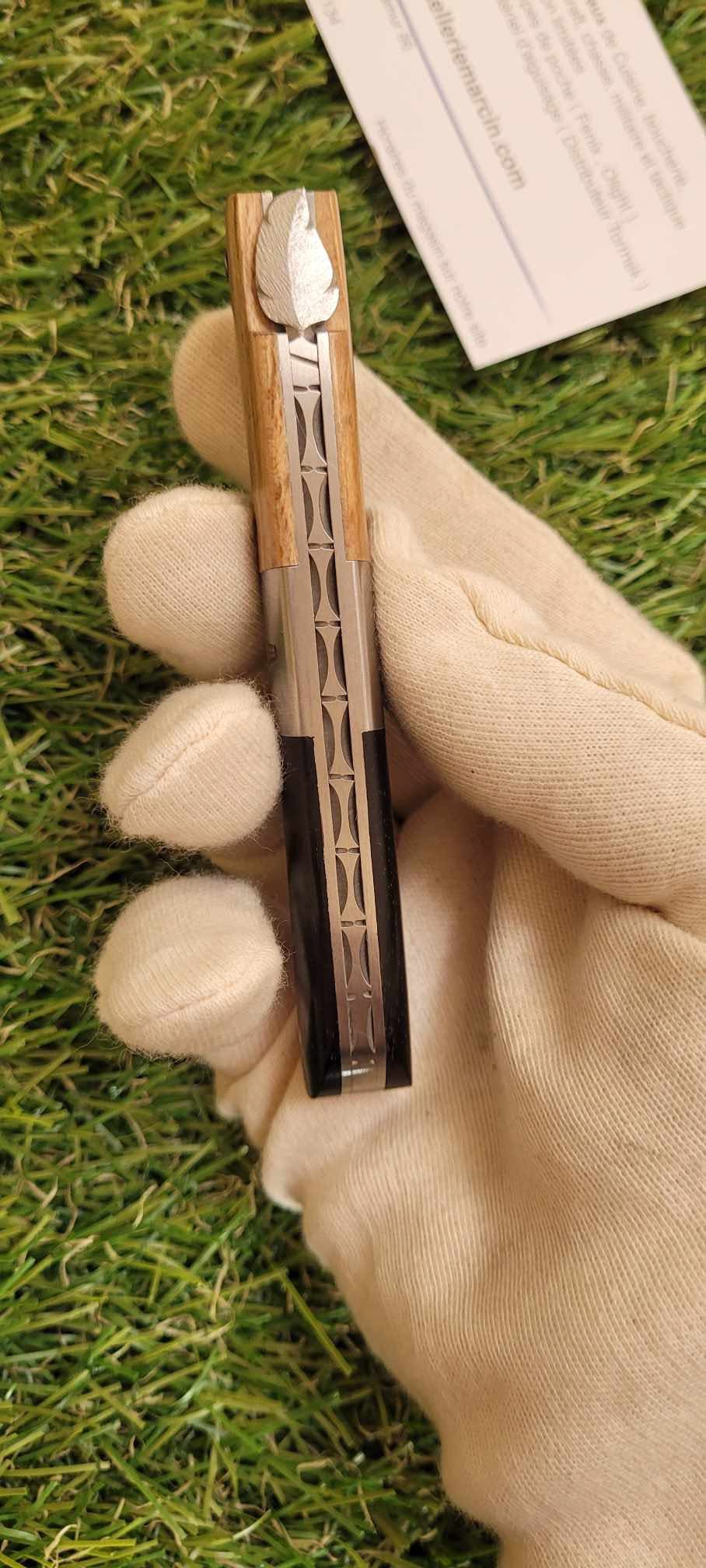 Laguiole en Aubrac Sauveterre Bois d'Aubrac / Ebène -