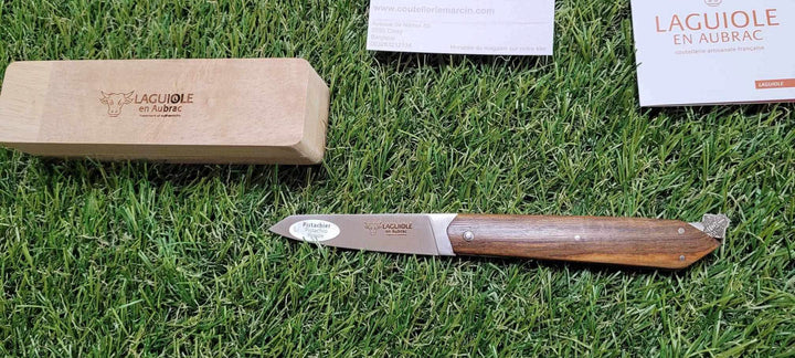 Laguiole en Aubrac Le Bee-Back en bois de pistachier -