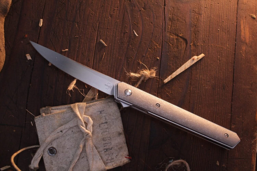Böker Plus 01BO169 Kwaiken Air Titan couteau de poche -
