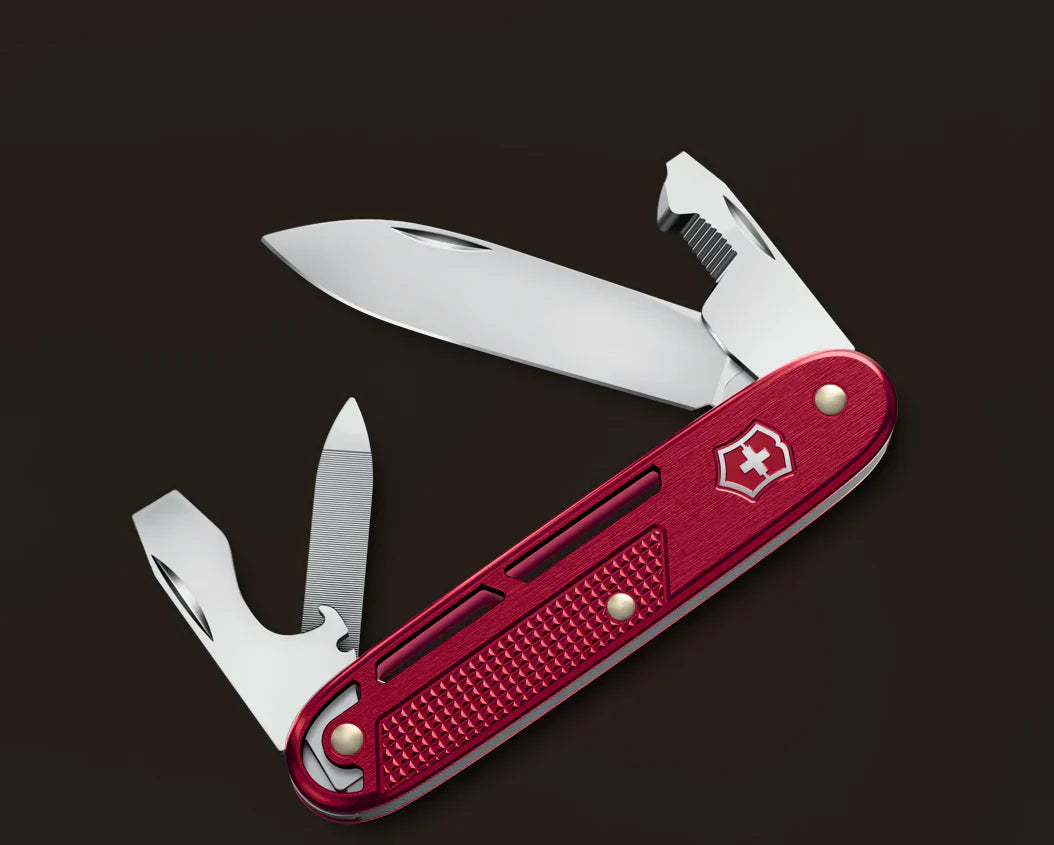 Nouveaux Victorinox Synergy et Onefold disponibles à la Coutellerie Marcin à Ciney et Liège