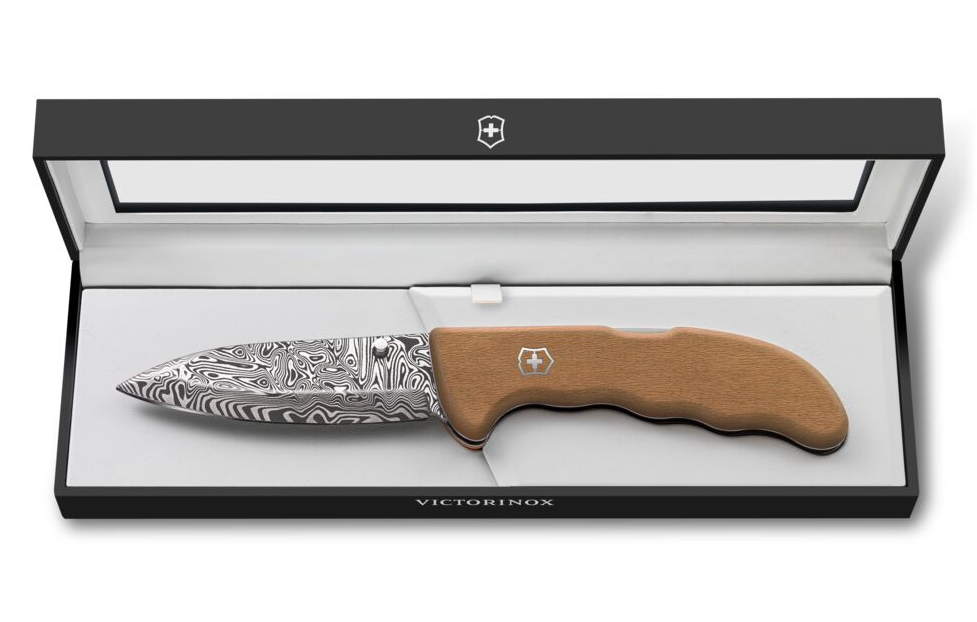 Victorinox Evoke Wood Damast Limited Edition 2026 Couteau pliant  — 0.9410.J26