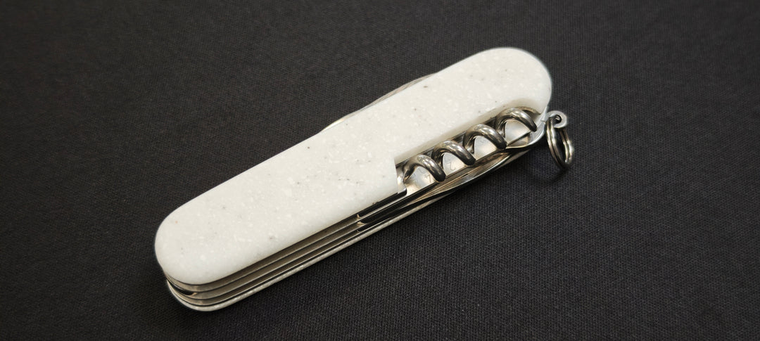 Victorinox 1.3901.J25 Damast Édition 2025