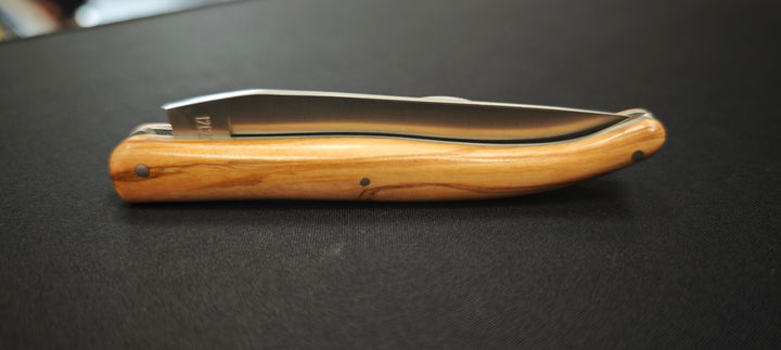 Laguiole en Aubrac L0512REI/LSB1 N°2 Couteau pliant manche en genèvrier