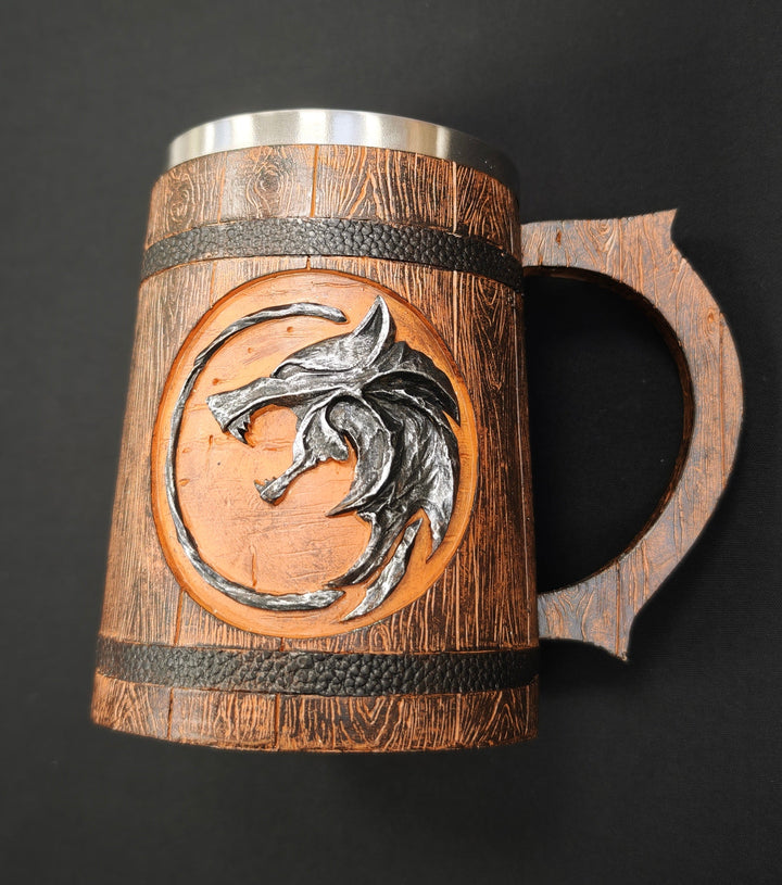 Tasse « Wolf Medallion » The Witcher : construction en résine froide & acier inoxydable
