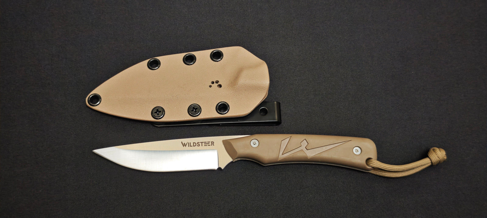 Wildsteer TROLL Coyote – Manche Tactiprène® Coyote – Lame Brossée 14C28N – Étui Kydex – Réf. OTROB10115EK