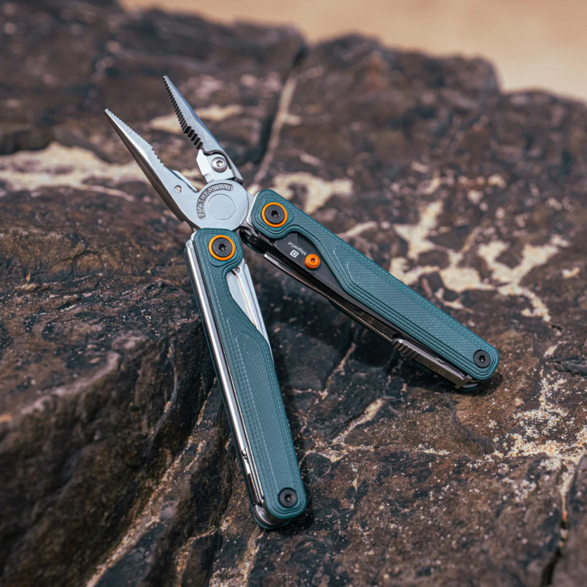 833401 – Leatherman Wave Alpha Cascadia, multitool 18 outils MagnaCut G10