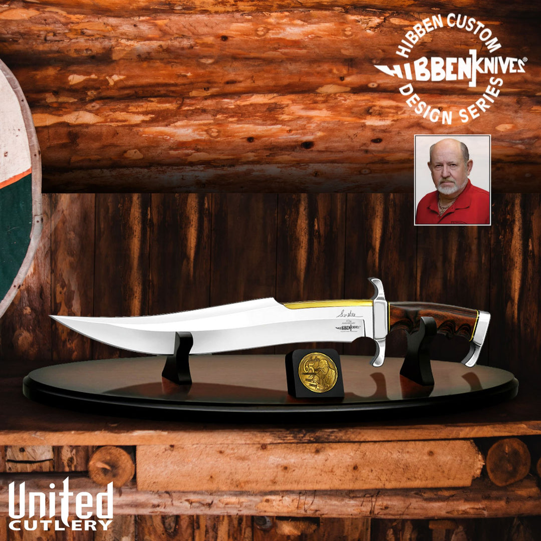 Couteau d’exception : Gil Hibben 65ᵉ Anniversary Spartan Bowie + support bois