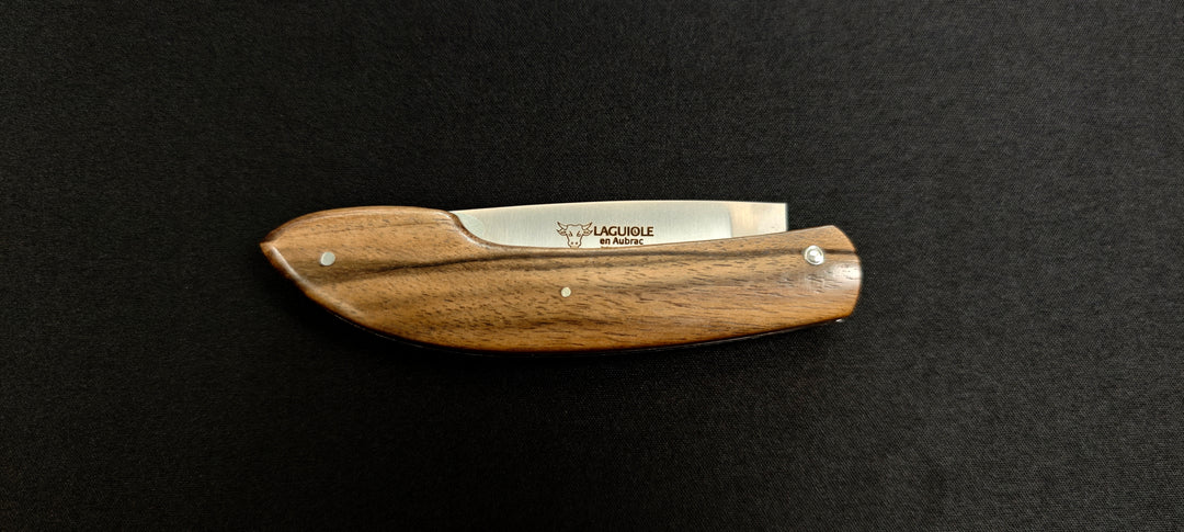 Coutellerie Marcin Et fils SRL vue couteau plié Laguiole en Aubrac 