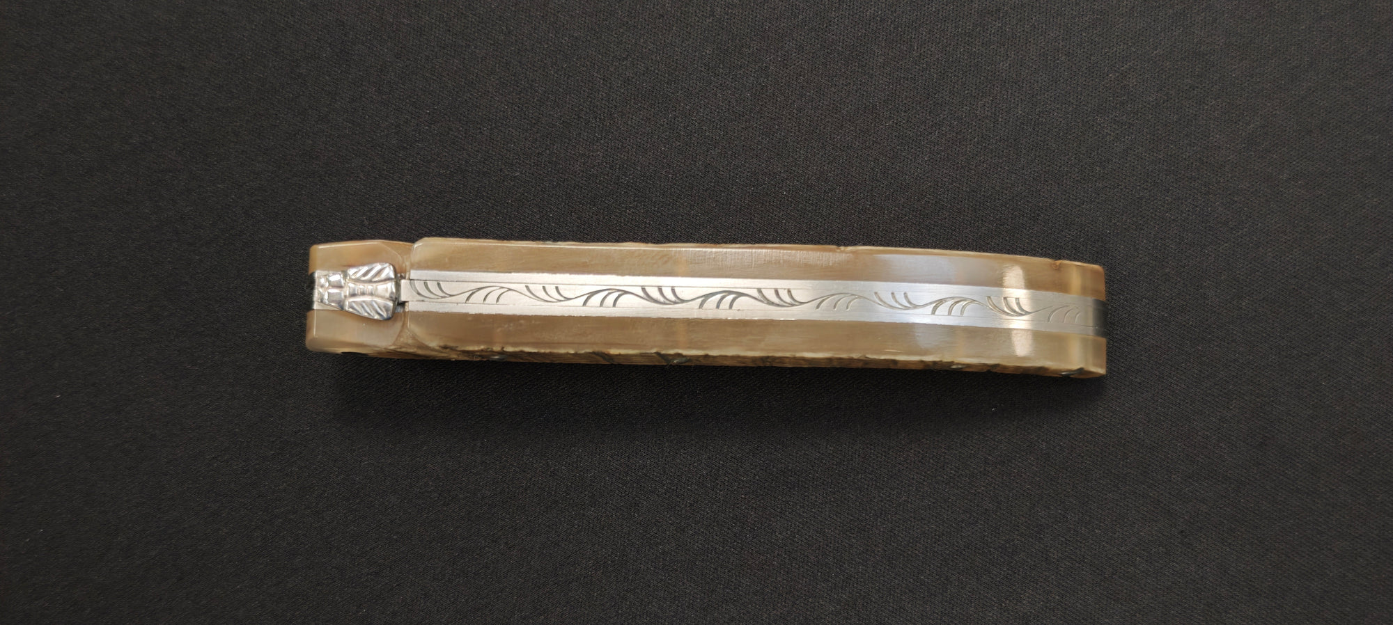 Laguiole Le Fidèle – Couteau de poche en corne de bélier véritable – Réf. 12PLBE
