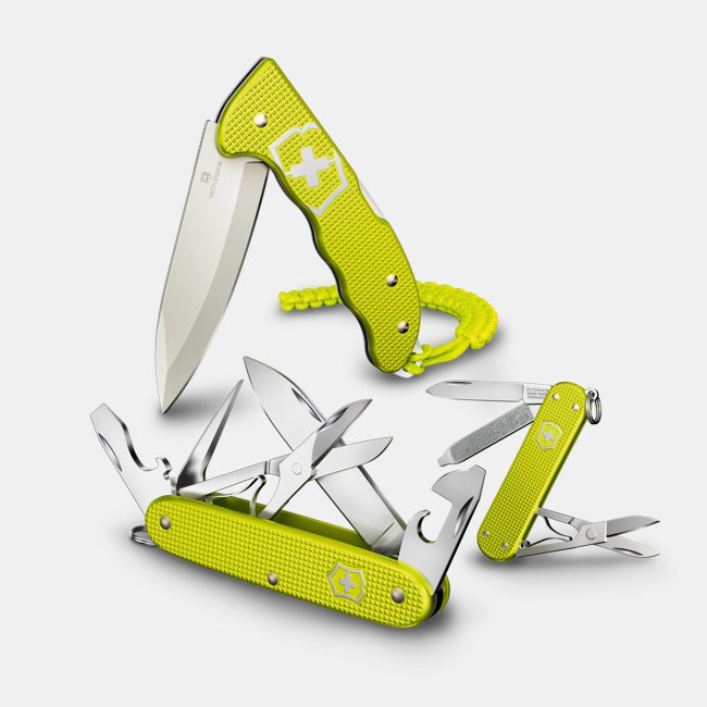 Victorinox Hunter Pro Alox Édition Limitée 2023 - Couteau de Poche Jaune Électrique