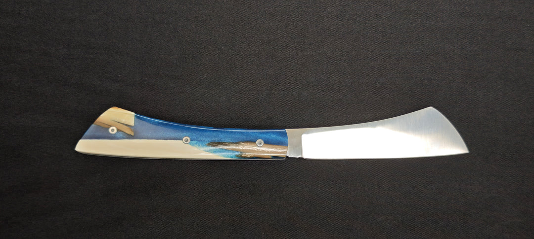Manche en ivoire de mammouth stabilisé dans la résine sur couteau Arca Andrea