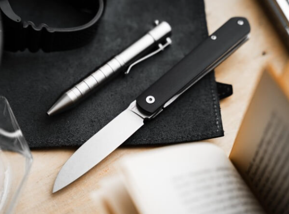 Couteau EDC Boker Plus Fructis noir