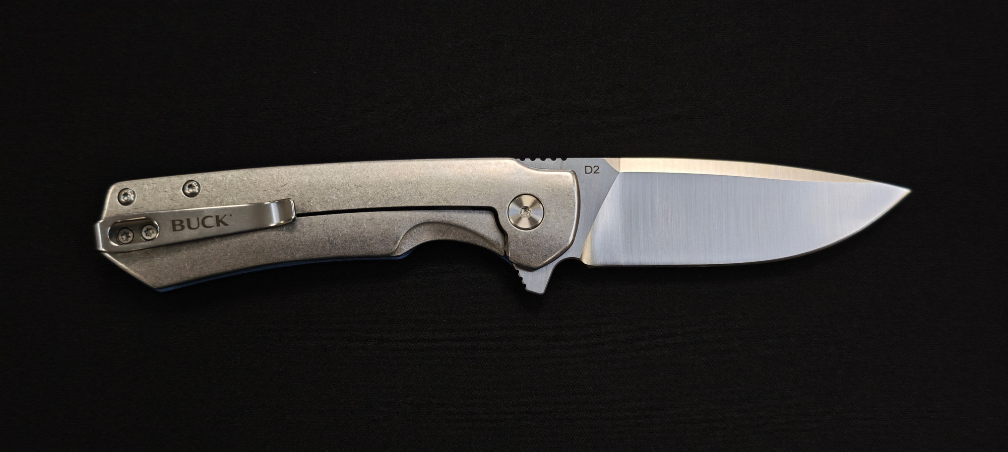 Buck Stinger 0714BLS-B – Couteau de poche EDC D2 Satin Bleu / Carbone