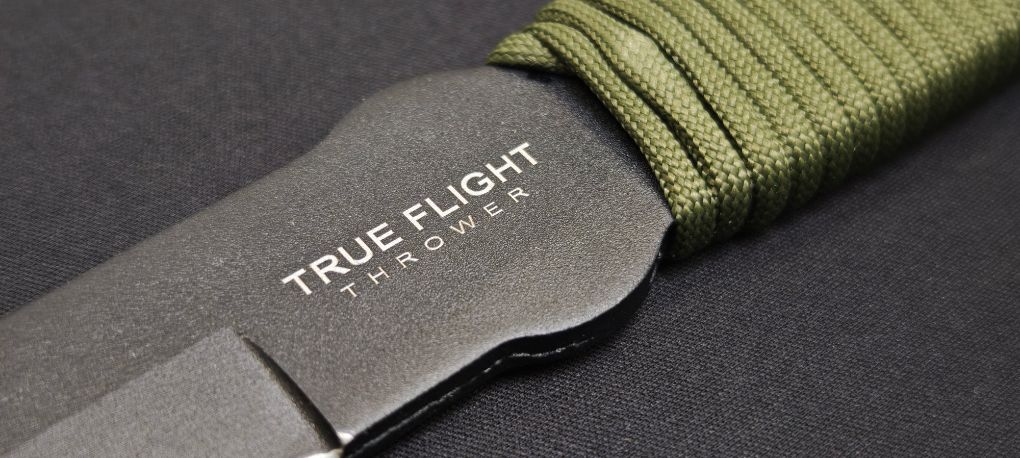 Cold Steel True Flight Thrower 80TFTC – Couteau de Lancer en Acier Carbone avec Fourreau