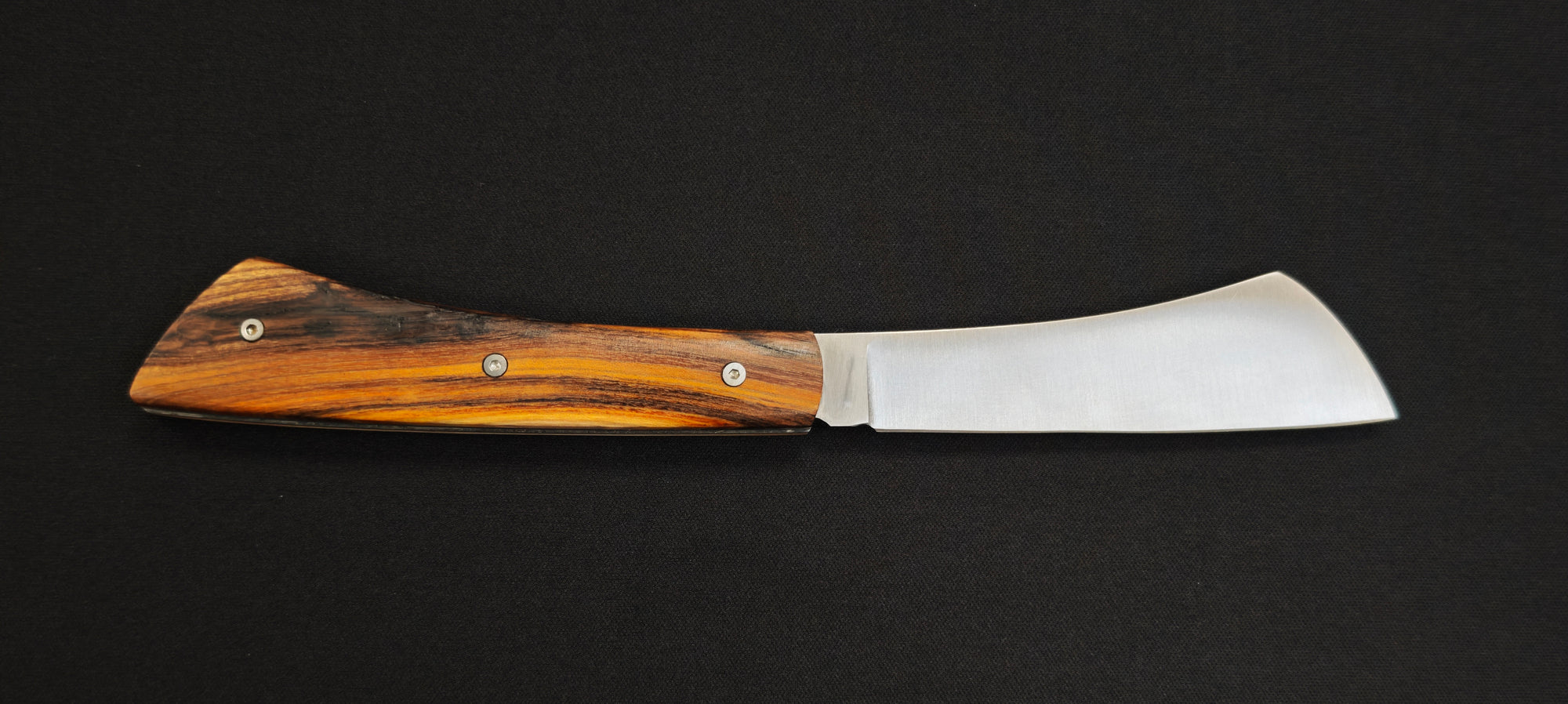 Couteau Arca Andrea – Manche en bois de pistachier – Le Fidèle (Réf. AAPI)