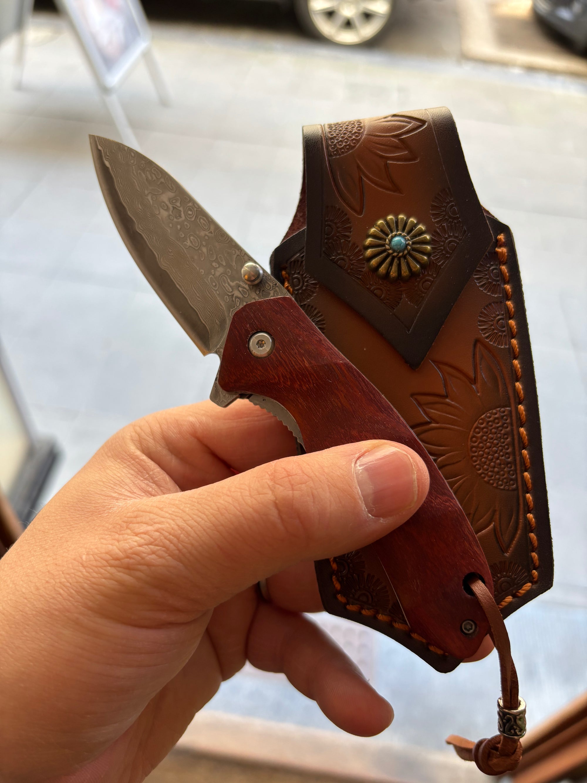 Albainox 18920 Couteau pliant Bear Damascus – lame damas, manche bois, ouverture manuelle