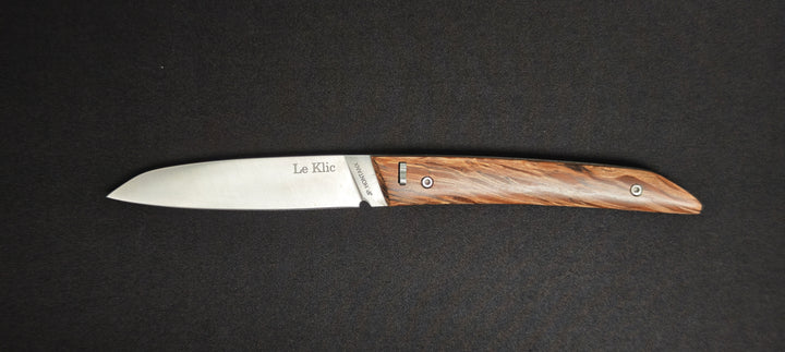 Couteau pliant léger conçu par JP Hontanx.
