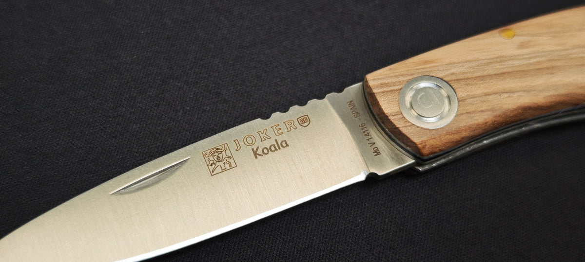Vue ouverte du couteau Joker Koala NN-149.