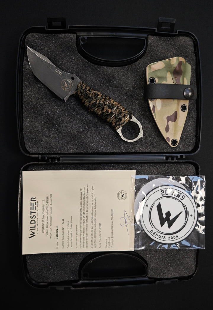 Wildsteer - Couteau KARLICAN – 20ème anniversaire - Paracorde Coyote, Lame Stonewash Numérotée : 12/40