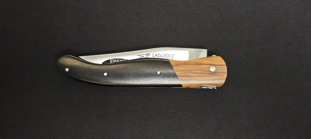 Couteau Laguiole avec insert en bois de genévrier naturel
