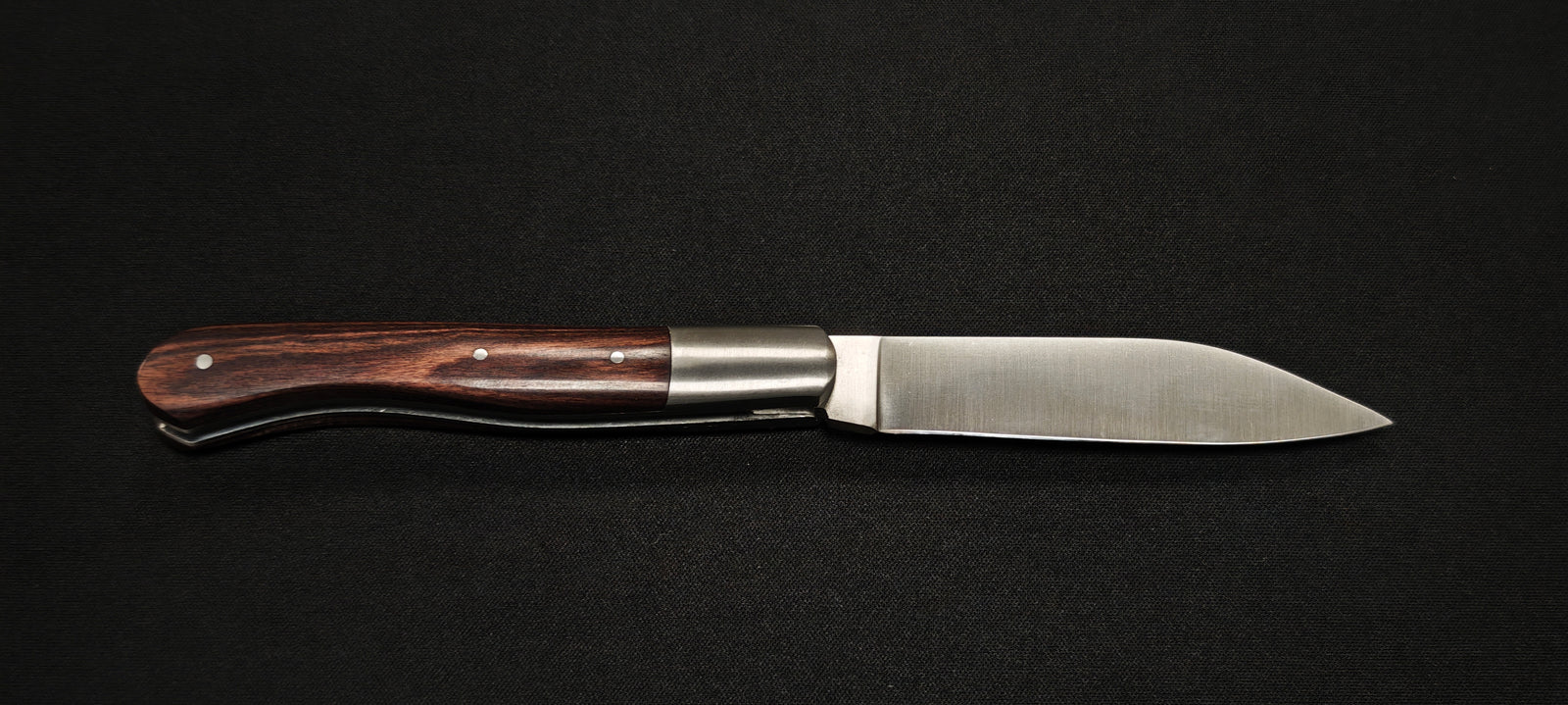 L'Aurillac par le Fidèle - Couteau pliant de poche manche en bois de violette véritable - Réf : AUBV