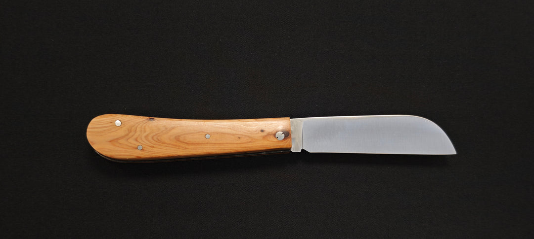 Couteau Pliant Le London – Manche en Genévrier par Le Fidèle Ref. LONPLGEPM