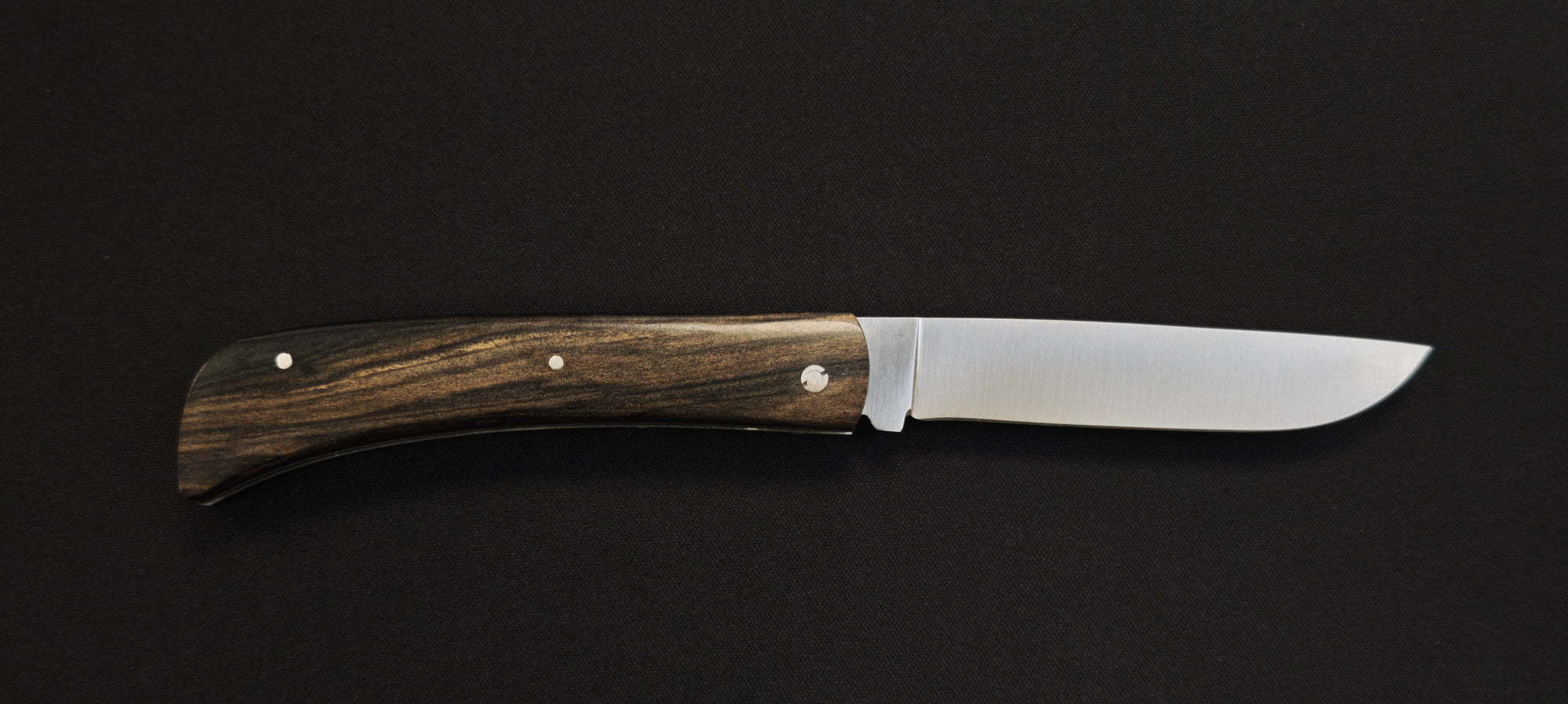 Le Mineur par Le Fidèle – Couteau Pliant en Ébène du Laos Réf. MINEBL