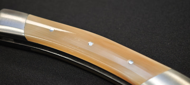 Couteau pliant Le Thiers par le Fidèle - Manche en pointe de corne véritable avec tire bouchon