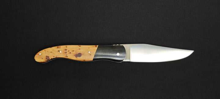 Couteau pliant artisanal français avec manche en ébène et genévrier