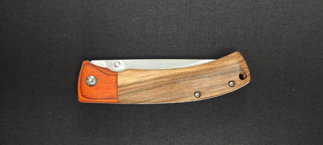 Manche en bois de pakka du couteau JKR788.