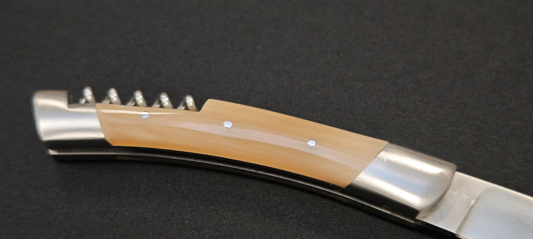 Couteau pliant Le Thiers par le Fidèle - Manche en pointe de corne véritable avec tire bouchon