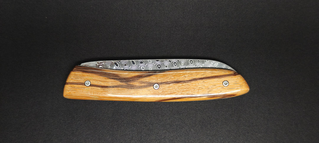 Perceval L08 avec lame damas et manche en Bois de Serpent.