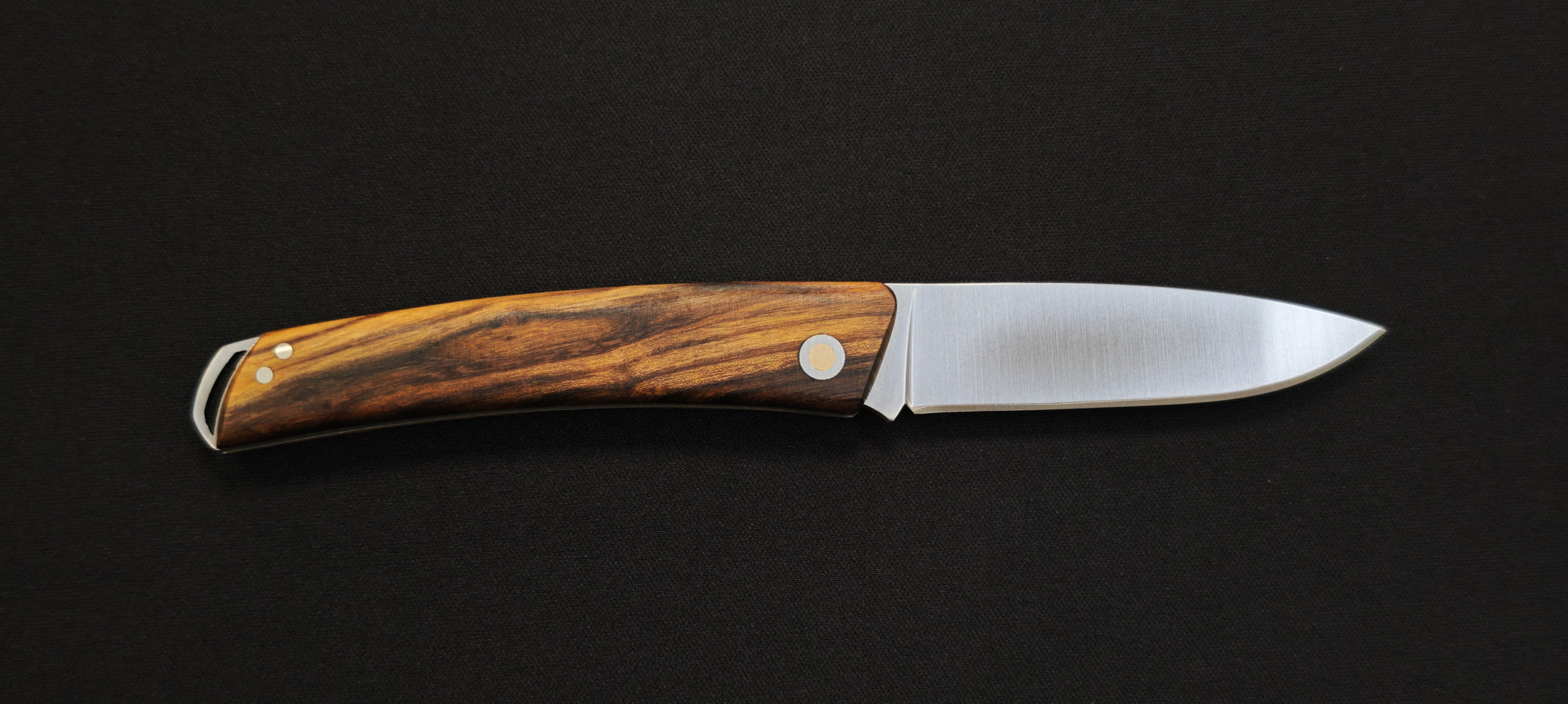 Couteau Pliant Salamandra 9cm – Manche Pistachier, Acier Inoxydable