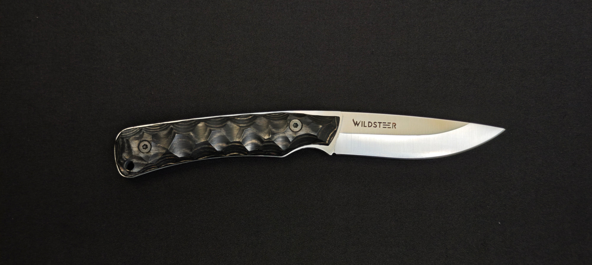 Couteau pliant Wildsteer avec lame Sandvik.