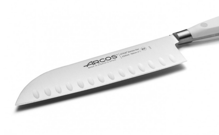 Arcos Couteau Santoku Riviera Blanc 18cm – Lame Forgée NITRUM® & Manche Bactiproof
