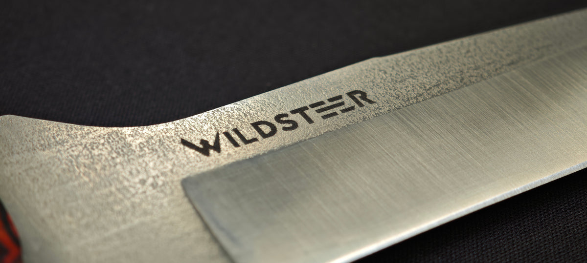 Wildsteer TX-H avec lame brossée en acier X46Cr13.