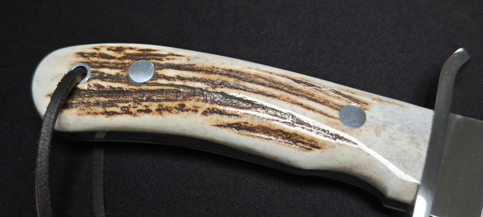 Construction pleine soie du couteau Joker Bowie CC139.
